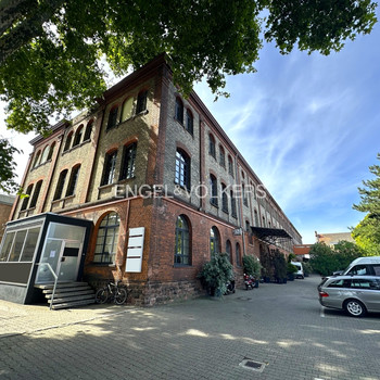 DIREKT AM WASSER: KLIMATISIERTES LOFT MIT EIGENER DACHTERRASSE