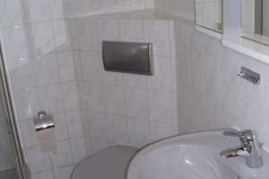 Rollstuhlgerechte Wohnung mit Fußbodenheizung und Einbauküche in Mainz-Laubenheim – Hans-Zöller-Straße 13-15, 55130 Laubenheim, Mainz – Vorschaubild 8