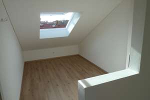 GROSSzügige, MODERNE DHH in RUHIGER und SONNIGER LAGE! IDEAL für Familien! SCHÖNER Garten! – Schwaigweg 24, 86928 Hofstetten – Vorschaubild 23