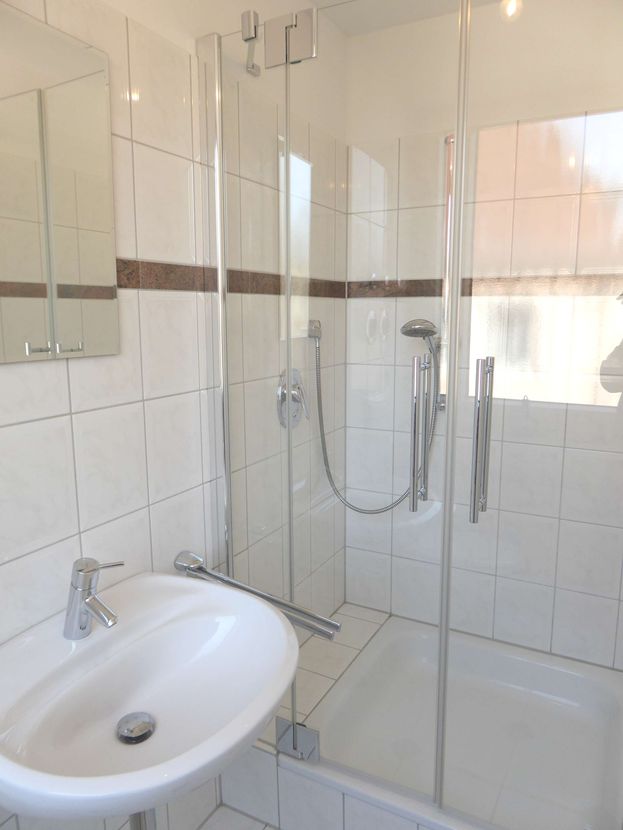 Traumhafte 3-Zimmerwohnung Dornbusch V-E-R-M-I-E-T-E-T image