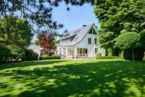 Exklusives Villenanwesen mit Poolhaus und traumhaftem Garten – Hochtaunuskreis – Vorschaubild 1