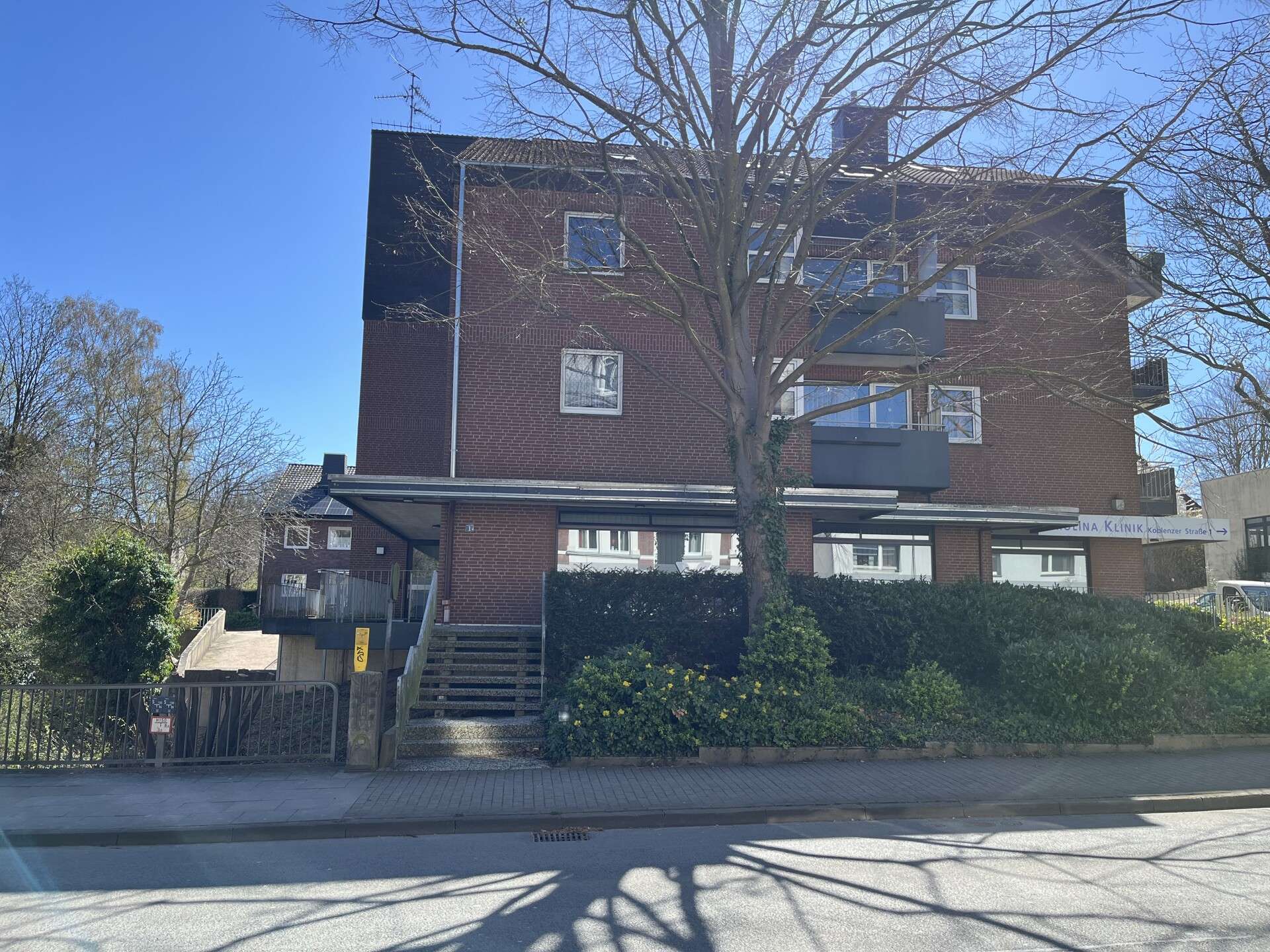 Attraktive 3-Zimmerwohnung mit 2 Tiefgaragenstellplätzen, Herford Kreis – Bild 2