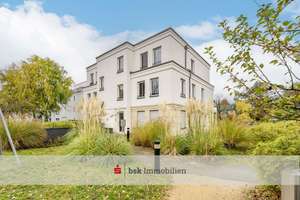 Exklusives Penthouse zzgl. Stellplatz in Gartenvilla im ruhigen Heinersdorf