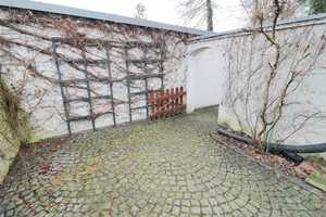 Wunderschönes Zweifamilienhaus mit 3 Garagen in Essenbach/Landshut - Zum Wohnen oder als Investment! – Landshut (Kreis) – Vorschaubild 16