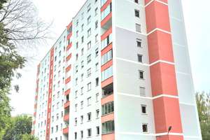RESERVIERT Im begehrten Herrenbachviertel:  provisionsfrei 4-Zimmer-Wohnung mit Balkon – Herrenbachstraße 25c, 86161 Wolfram-und Herrenbachviertel, Augsburg – Vorschaubild 3