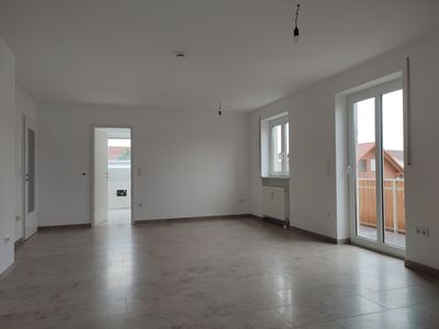 Sonnige 2-Zimmer-DG-Wohnung mit Süd-Balkon in FFB-PUCH