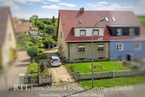 (A1601) Geräumige Doppelhaushälfte mit Ausbaupotenzial in Pößneck – Die vollständige Adresse der Immobilie erhältst du vom Anbieter., 7381 Pößneck – Vorschaubild 1