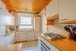 Familienfreundliches Reihenmittelhaus mit Garten und Terrasse in der List – Hannover – Vorschaubild 4