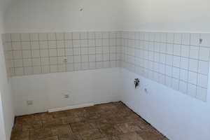 Schöne Dachgeschosswohnung / 3 Zimmer in Mönchengladbach, Nähe  Schmölderpark – Urftstraße 44, 41239 Mönchengladbach – Vorschaubild 4