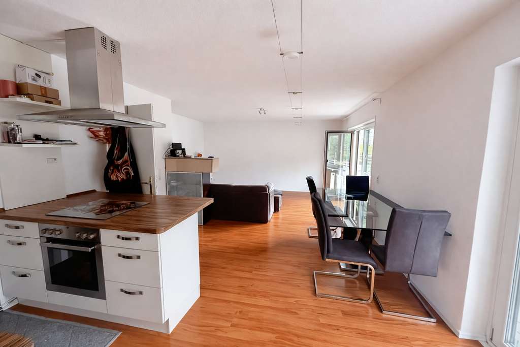 Immobilie in Forbach - 4-Zi-Wohnung mit Aufzug & zwei Balkonen, Garagenstellplatz – ruhige Lage am Ortsrand von Forbach - Bild 1