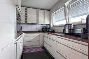 Attraktive und großzügige 4,5-Zimmer Wohnung mit Balkon in Remseck am Neckar