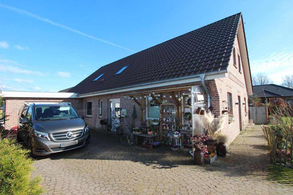 Immobilie in Achtrup - Schöner Wohnen für die große Familie - Energieeffizientes EFH mit Garage in attraktiver Lage - Bild 1