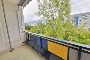 *Grün. Ruhig. Gemütlich. - 3-Zimmer-Wohnung mit Balkon!* – An der Kotsche 40, 4207 Leipzig – Vorschaubild 3