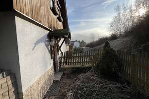 In schöner Ortsrand-/ Aussichtslage: Gepfl. EFH, u. a. mit Wintergarten, Kaminofen, Fußbodenheizung – Alte Weinstraße 33, 98554 Benshausen – Vorschaubild 93