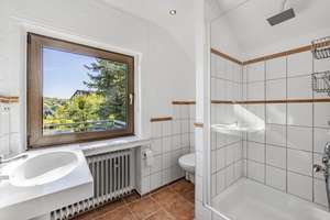 Großzügiges Ein-/ Zweifamilienhaus in ländlicher Grünlage – Die vollständige Adresse der Immobilie erhältst du vom Anbieter., 42855 Lüttringhausen West, Remscheid – Vorschaubild 17