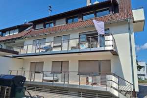Helle und freundliche Drei-Zimmer-Wohnung im 1.OG in zentraler Lage von Knielingen