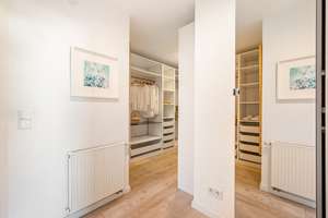 Große Gartenträume in Frankfurt – Familienhaus mit Dachstudio & Platz für alle – 65933 Griesheim, Frankfurt am Main – Vorschaubild 12