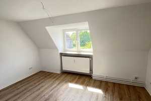 Renovierte Single-Bude unterm Dach – Boelckestraße 24, 24768 Rendsburg-Eckernförde (Kreis) – Vorschaubild 1