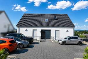 Haus-im-Haus-Gefühl KFW 55: Moderne Garten-Maisonette über zwei Ebenen – Die vollständige Adresse der Immobilie erhältst du vom Anbieter., 33605 Stieghorst, Bielefeld – Vorschaubild 2