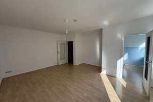 Renoviertes 1-Zi-Apartment mit Küche in zentraler Lage von Düsseldorf – Die vollständige Adresse der Immobilie erhältst du vom Anbieter., 40210 Stadtmitte, Düsseldorf – Vorschaubild 2
