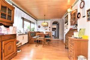 2 - Familienhaus mit viel Potenzial – Erlangen-Höchstadt (Kreis) – Vorschaubild 3
