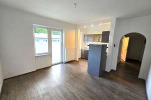 Helle 3-Zimmerwohnung mit Balkon, Garage und EBK! – Die vollständige Adresse der Immobilie erhältst du vom Anbieter., 42117 Elberfeld, Wuppertal – Vorschaubild 2