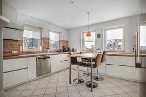 Freistehendes, umfassend modernisiertes Einfamilienhaus mit traumhaftem Garten in Gemmenich – Die vollständige Adresse der Immobilie erhältst du vom Anbieter., 52074 Vaalserquartier, Aachen – Vorschaubild 10