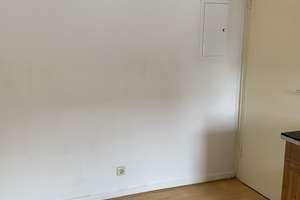 helle Dachgeschosswohnung mit Südbalkon und Blick ins Grüne an ruhigen Mieter mittleren Alters – Die vollständige Adresse der Immobilie erhältst du vom Anbieter., 52066 Burtscheider Abtei, Aachen – Vorschaubild 9