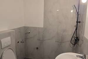 Zuhause mit 3 Zimmern in der Kölner Altstadt, die Wohnung ist nicht renoviert. – Pantaleonsmühlengasse 22-24, 50676 Altstadt/Süd, Köln – Vorschaubild 12