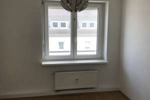 Schöne 4-Zimmer-Wohnung inkl. Küche in zentraler Lage – Maximilianstraße 11, 89231 Neu-Ulm – Vorschaubild 6
