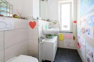 Moderne 3-Zimmer-Wohnung in Freiburg-Brühl – zwei Balkone, Aufzug & Tiefgarage
 – Die vollständige Adresse der Immobilie erhältst du vom Anbieter., 79106 Brühl-Güterbahnhof, Freiburg im Breisgau – Vorschaubild 12