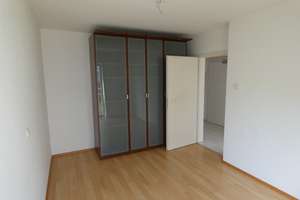 Schöne 2ZKB Wohnung mit großem Balkon, Tiefgaragenstellplatz und Aufzug – Harry-Truman-Str. 11, 65197 Rheingauviertel / Hollerborn, Wiesbaden – Vorschaubild 8