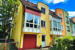 Ankommen - Wohlfühlen - Leben!
Reiheneckhaus mit Garten in Regensburg! – Die vollständige Adresse der Immobilie erhältst du vom Anbieter., 93055 Burgweinting-Harting, Regensburg – Vorschaubild 3