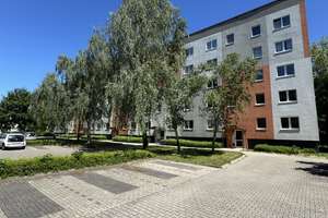 Frisch renovierte 2-Zimmer-Wohnung mit Balkon & Aufzug – inmitten Magdeburgs beliebten Herrenkrug – 39114 Herrenkrug, Magdeburg – Vorschaubild 2