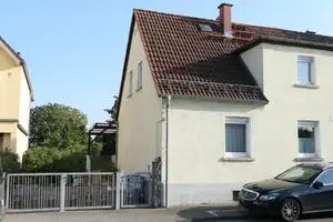 Kleineres Einfamilienhaus (DHH), herrlich großer Garten - evtl. Anbau möglich – Main-Taunus-Kreis – Vorschaubild 4