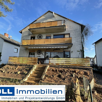 ** Achtung Handwerker **
Ein Haus im Haus mit Terrasse, Garten und Garage