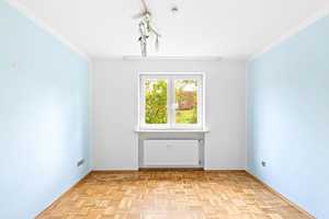 Ihr neues Zuhause in Ziegetsdorf - Modernisiertes Zweifamilienhaus mit Gartenparadies und PV-Anlage! – Regensburg – Vorschaubild 47