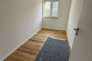 Lichtdurchflutete 3,5 Zimmer-Wohnung mit großem Balkon – Die vollständige Adresse der Immobilie erhältst du vom Anbieter., 76228 Wolfartsweier, Karlsruhe – Vorschaubild 6