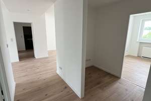 Sanierte 4-Zimmer Wohnung mit Aufzug und Balkon – Pillnitzer Weg 11, 13593 Staaken, Berlin – Vorschaubild 3