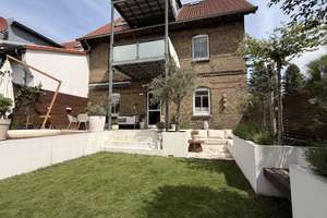 Wie ein eigenes Haus: Kernsanierte Maisonette mit Traumgarten in Braunschweig/Watenbüttel