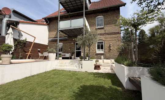Wie ein eigenes Haus: Kernsanierte Maisonette mit Traumgarten in Braunschweig/Watenbüttel