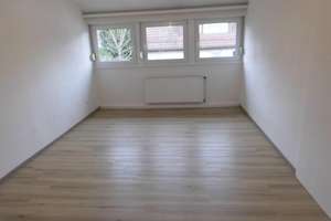 Stadthaus mit Charme, 7 Wohnungen und 4 Garagen – Die vollständige Adresse der Immobilie erhältst du vom Anbieter., 70374 Schmidener Vorstadt, Stuttgart – Vorschaubild 4