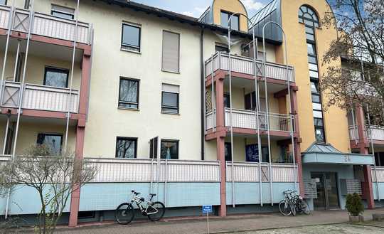 Attraktives 1-Zimmer-Appartement mit Balkon in guter Lage von Mannheim-Rheinau