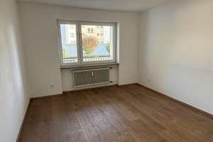 Eigener 314 m² Garten: Renovierte 4-Zimmer-Eigentumswohnung mit 2 Balkonen, provisionsfrei – 93049 Westenviertel, Regensburg – Vorschaubild 10