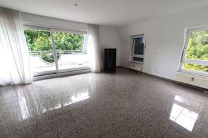 Heilbronn Ost: 3-Zimmer-Dachgeschosswohnung mit Terrasse, Aufzug und Stellplatz