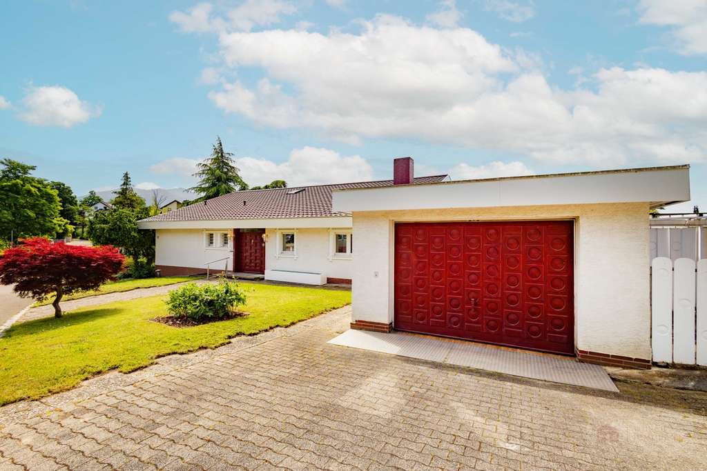 Immobilie in Müllheim - Sofort bezugsbereite Maisonettewohnung mit Haus-Charakter in Bestlage von Müllheim - Bild 0