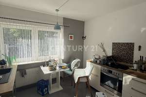 Attraktive 4-Zimmer-Wohnung im Obergeschoss mit Gartennutzung in zentraler Wohnlage von Saarbrücken – Die vollständige Adresse der Immobilie erhältst du vom Anbieter., 66121 Schafbrücke, Saarbrücken – Vorschaubild 2