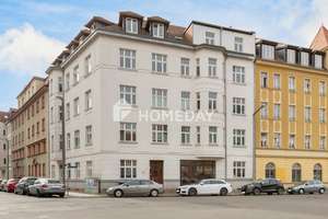 Vielseitige Erdgeschossimmobilie mit Balkon und zwei Zugängen in gefragter Lage von Leipzig