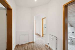 Renovierte 2-Zimmer-Wohnung mit Balkon und Garage in ruhiger Lage nahe Hauptbahnhof – Mercystraße 23, 85051 Münchener Straße, Ingolstadt – Vorschaubild 7