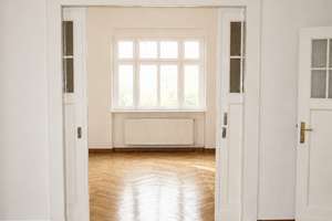 Prime Location between Mexikoplatz & Schlachtensee – Art Nouveau Villa | Tenant-Occupied | Eligible – Die vollständige Adresse der Immobilie erhältst du vom Anbieter., 14163 Zehlendorf, Berlin – Vorschaubild 1